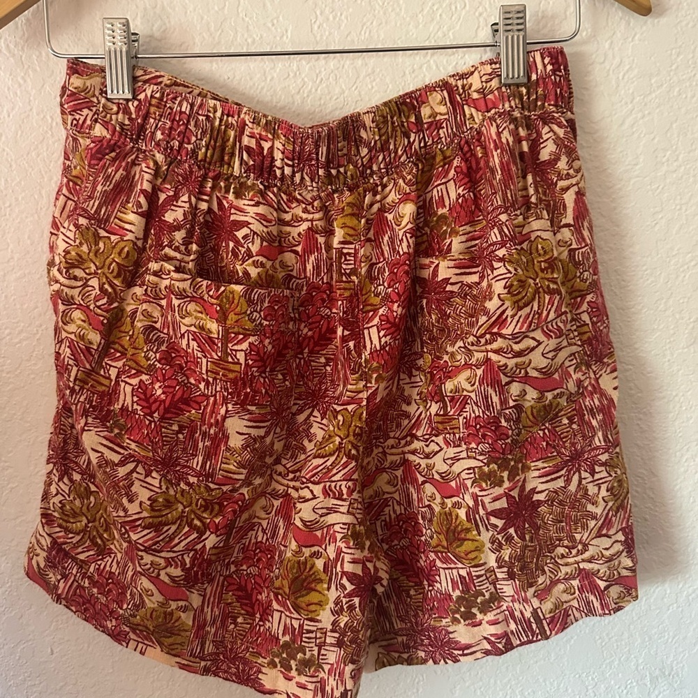 Joie Floral Print Linen Blend Red and Orange shorts - Size Small - Picture 4 of 6